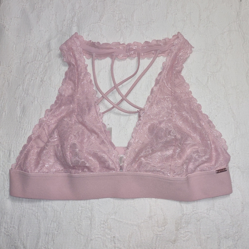 Bras pink Victoria secret for women size M good condition very nice.